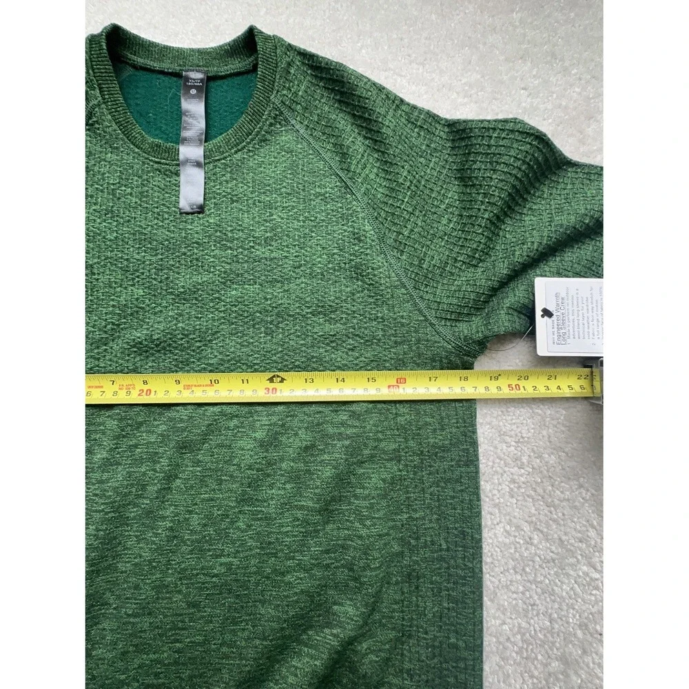 $148 NWT Lululemon Engineered Warmth Long Sleeve Crew Rainforest Green XS